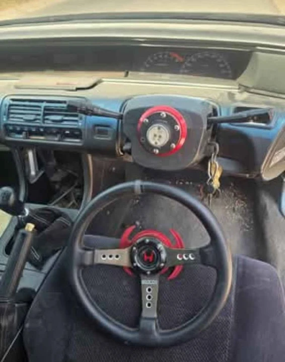 1993 Honda Prelude 4th Gen - Image 9 of 14