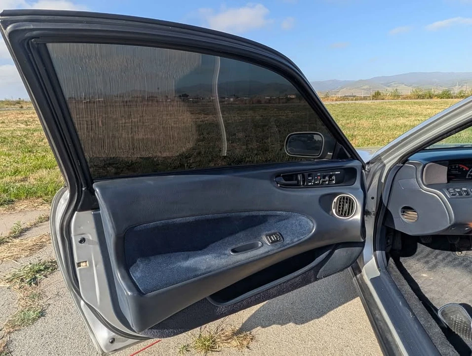 1993 Honda Prelude 4th Gen - Image 15 of 19