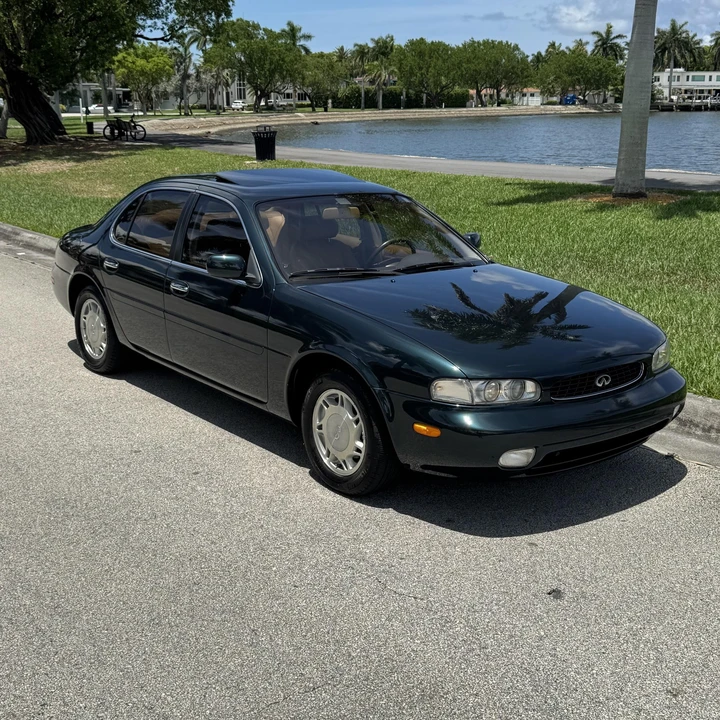 1993 Infiniti J30 - Image 2 of 21