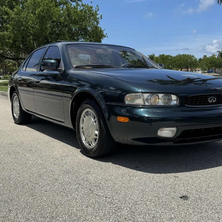1993 Infiniti J30 - Image 3 of 21