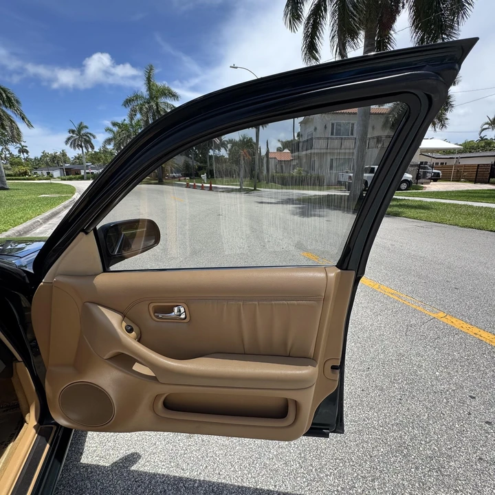 1993 Infiniti J30 - Image 17 of 21