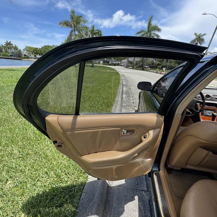 1993 Infiniti J30 - Image 15 of 21