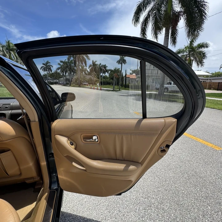 1993 Infiniti J30 - Image 16 of 21