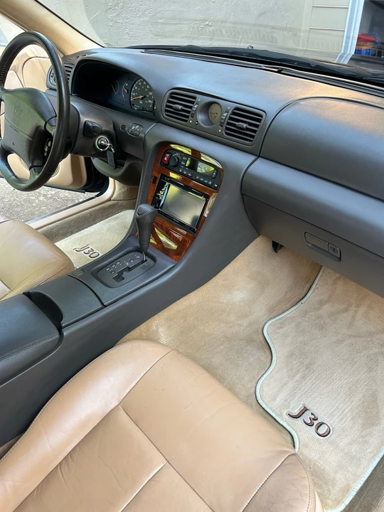 1993 Infiniti J30 - Image 26 of 31