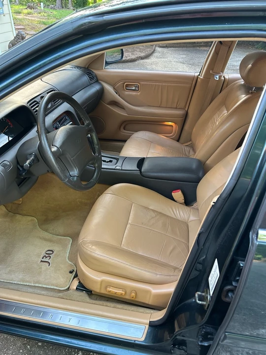 1993 Infiniti J30 - Image 24 of 31
