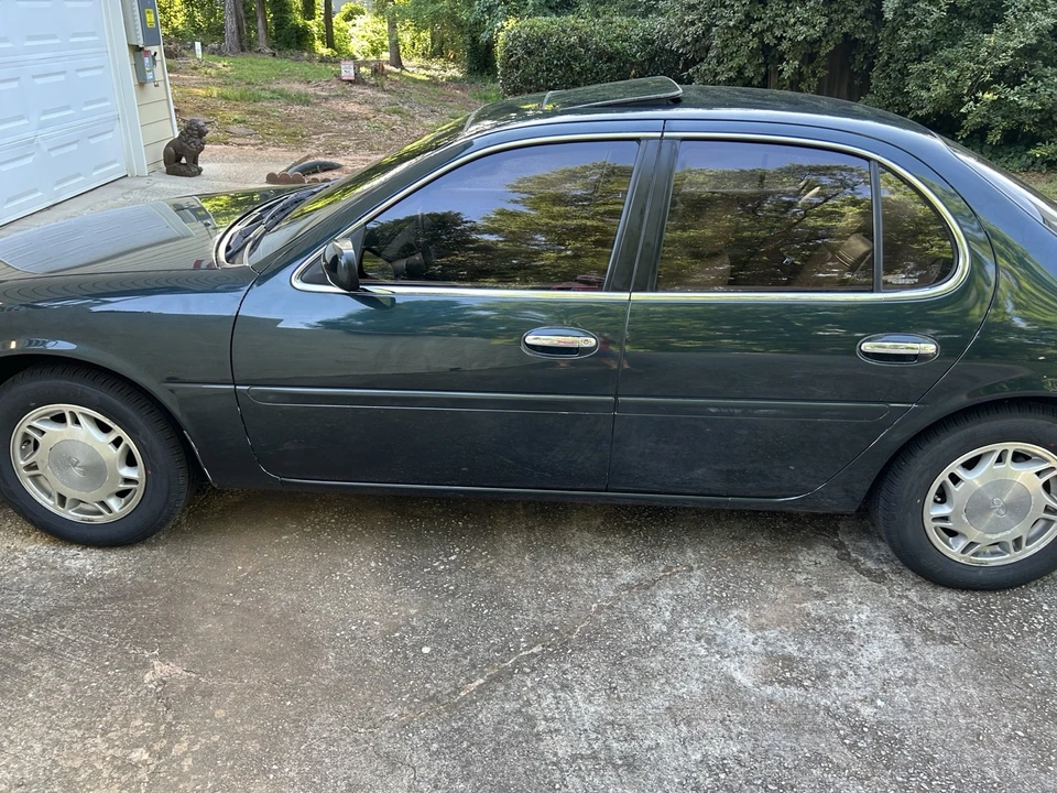 1993 Infiniti J30 - Image 2 of 31