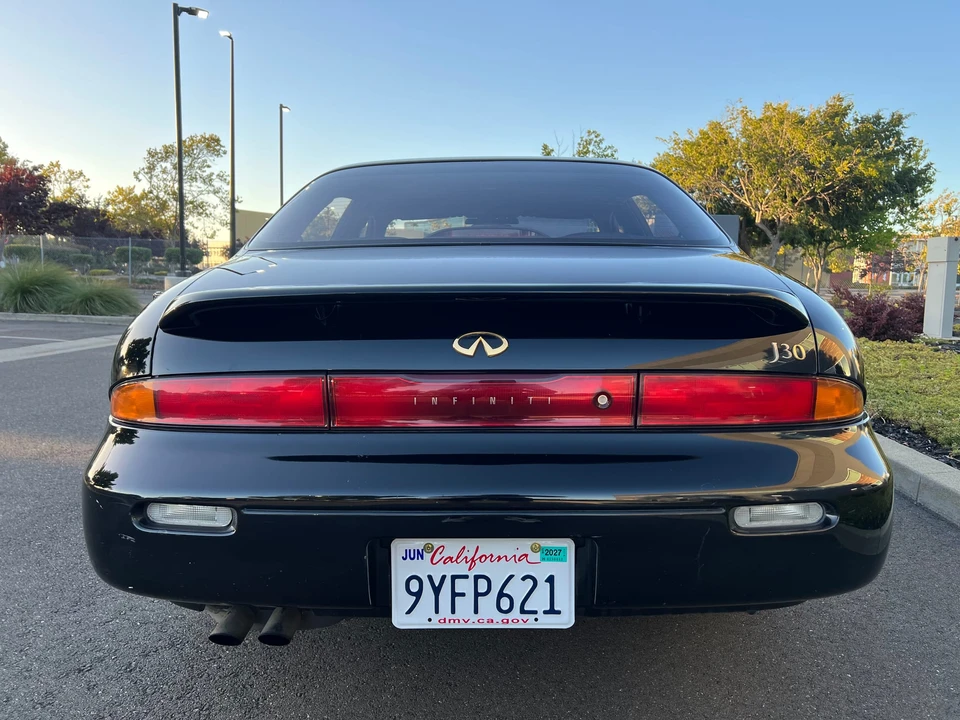 1993 Infiniti J30 - Image 27 of 31