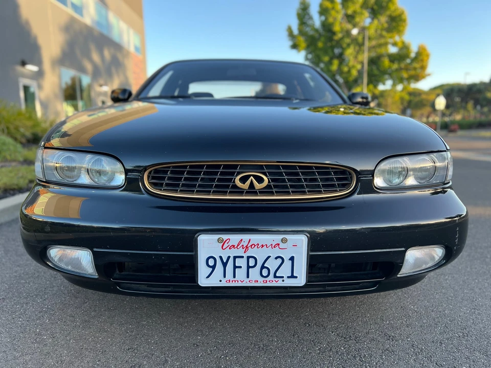 1993 Infiniti J30 - Image 7 of 31