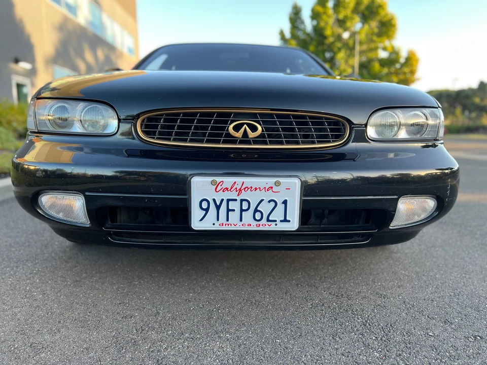 1993 Infiniti J30 - Image 8 of 31