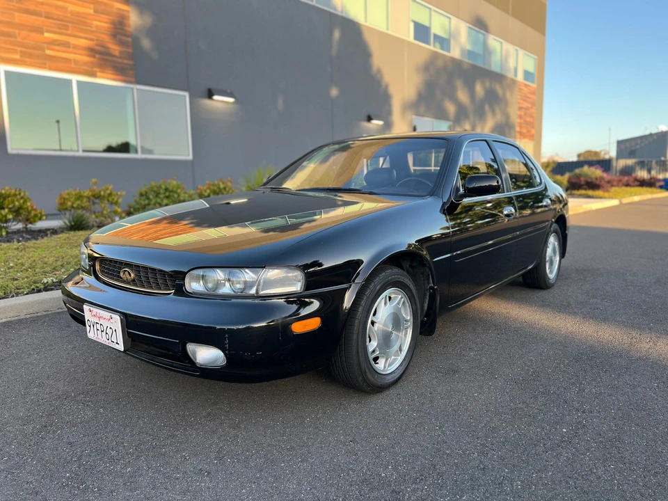 1993 Infiniti J30 - Image 4 of 31