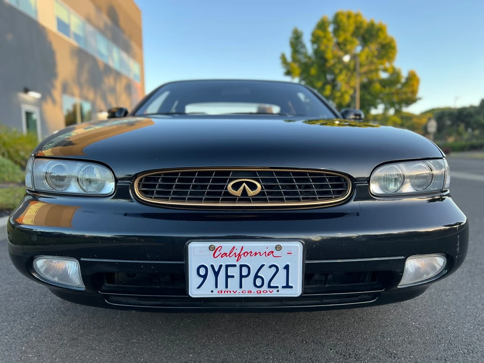 1993 Infiniti J30 - Image 9 of 31