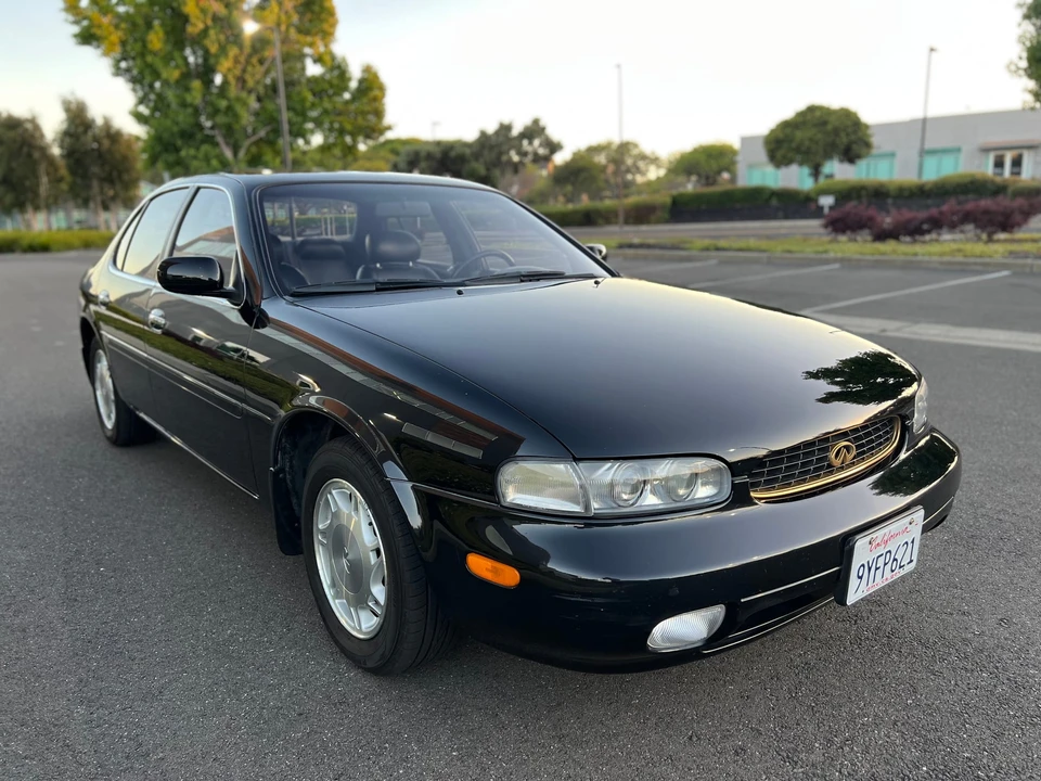 1993 Infiniti J30 - Image 18 of 31