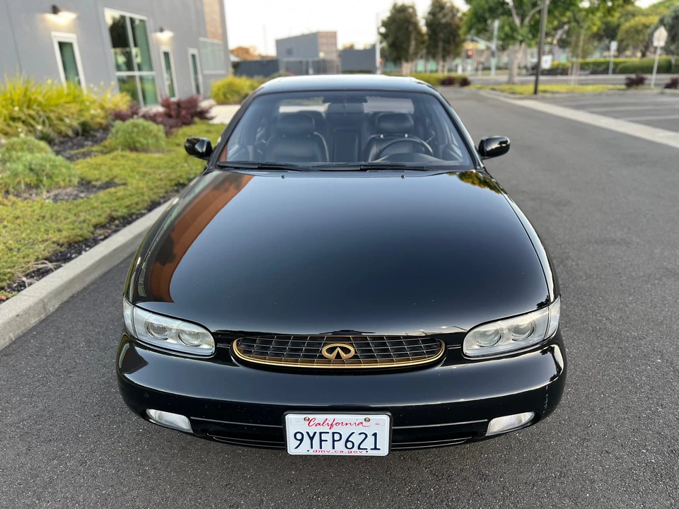 1993 Infiniti J30 - Image 11 of 31