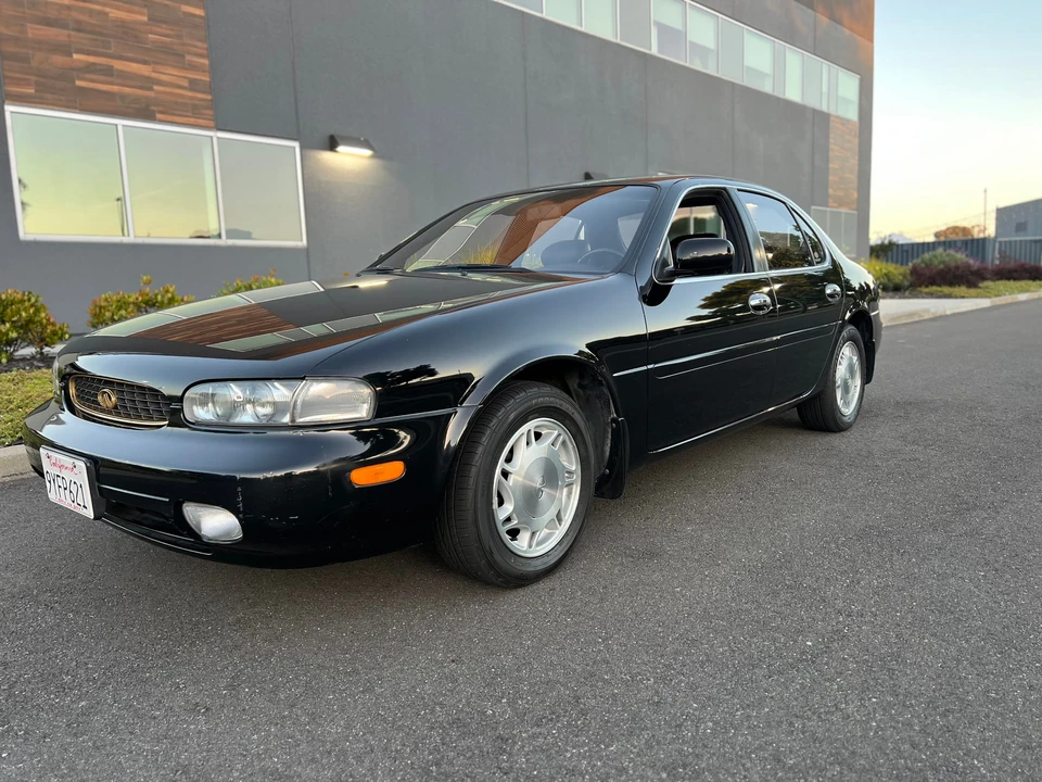 1993 Infiniti J30 - Image 5 of 31