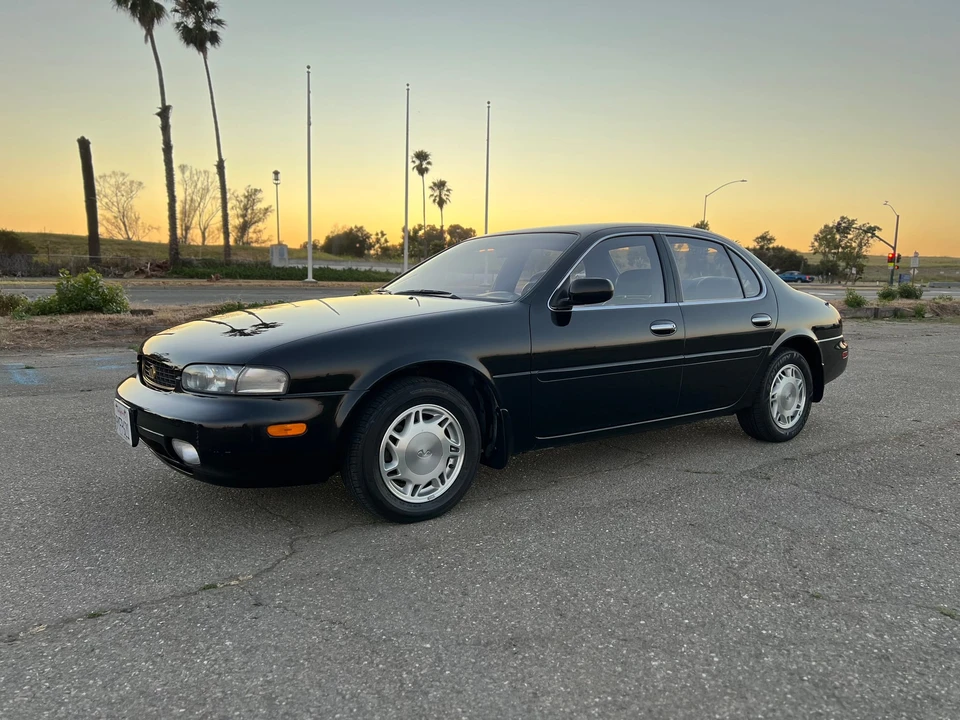 1993 Infiniti J30 - Image 2 of 31