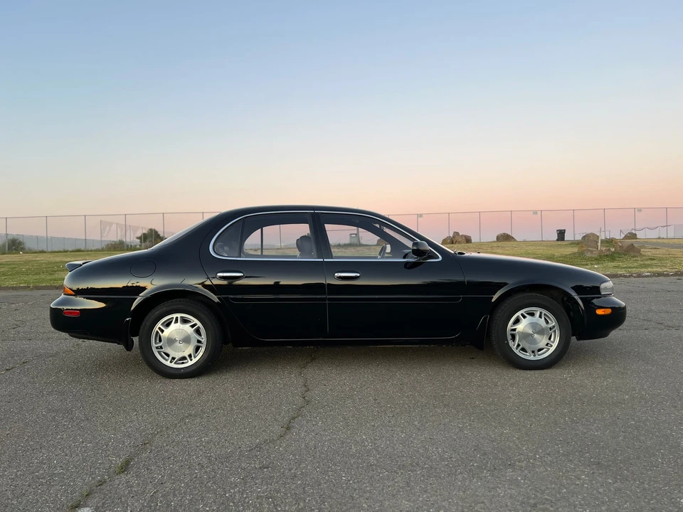 1993 Infiniti J30 - Image 24 of 31