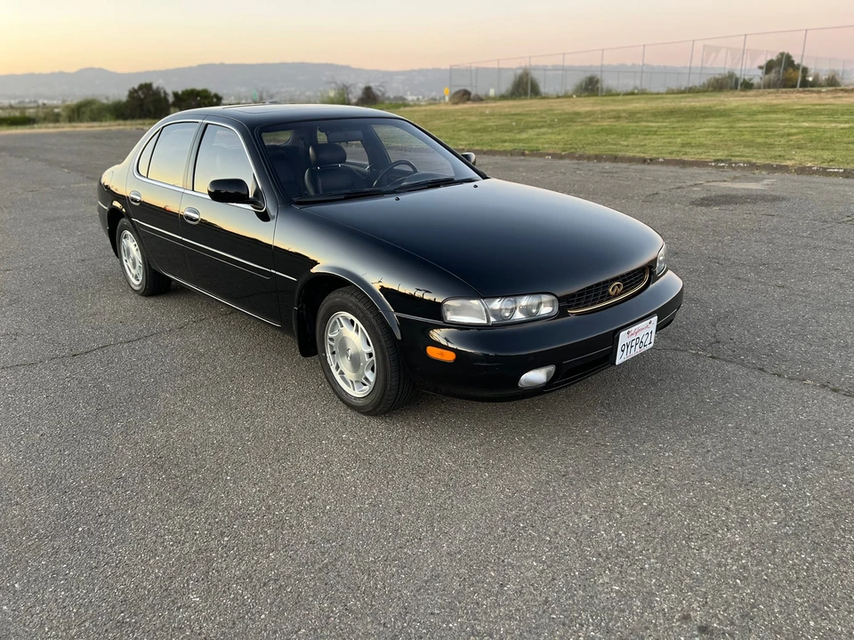1993 Infiniti J30 - Image 14 of 31