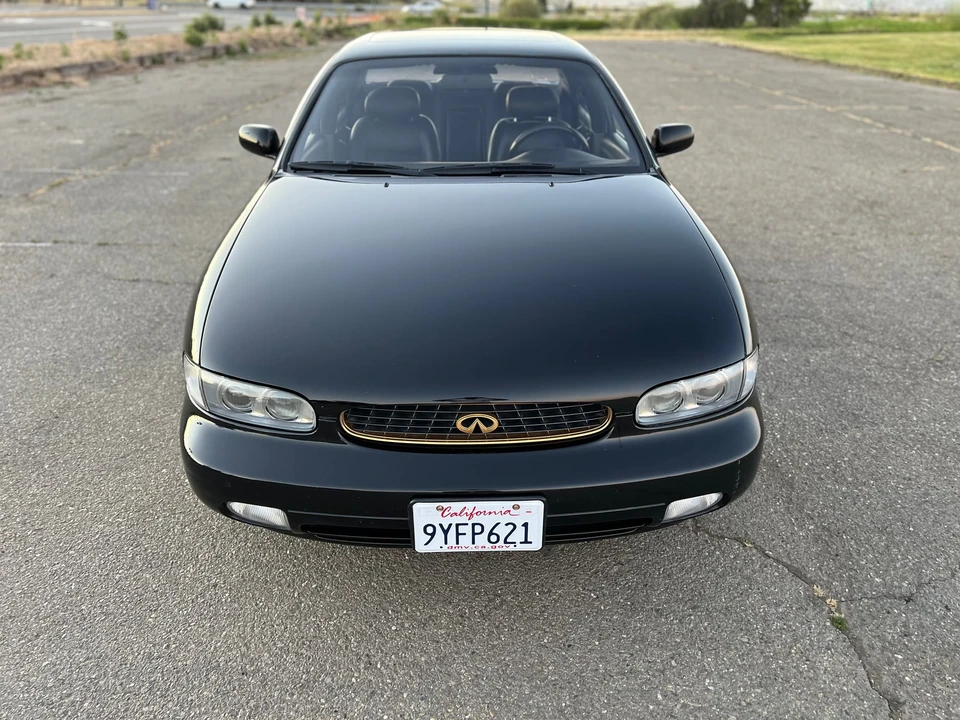 1993 Infiniti J30 - Image 12 of 31