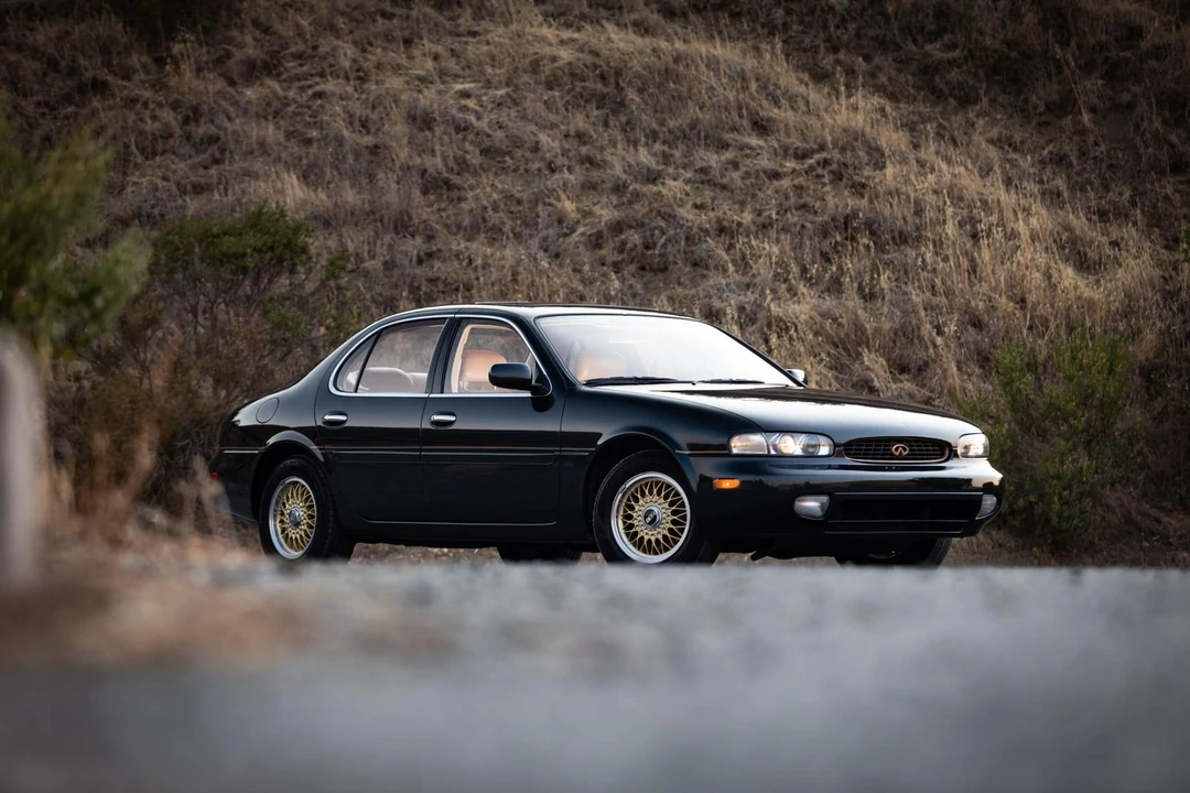 1993 Infiniti J30 - Image 24 of 31