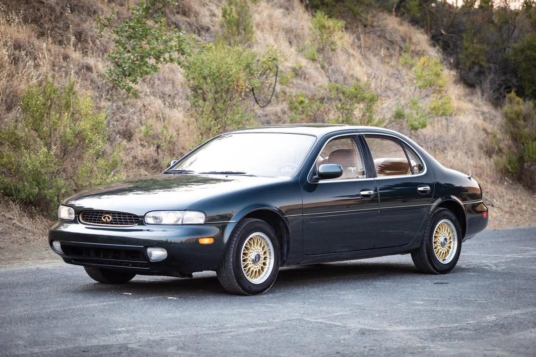 1993 Infiniti J30 - Image 15 of 31