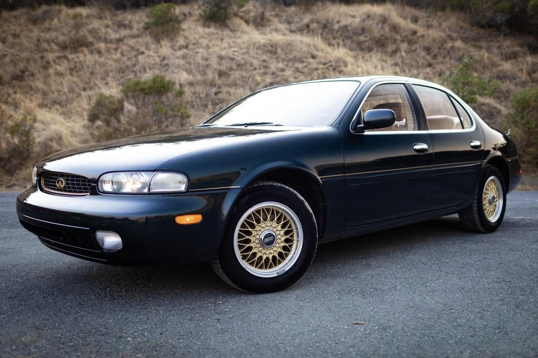 1993 Infiniti J30 - Image 6 of 31