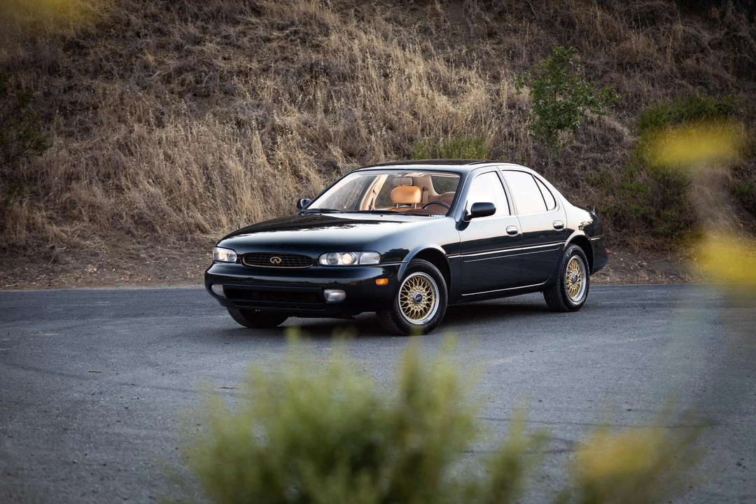 1993 Infiniti J30 - Image 11 of 31
