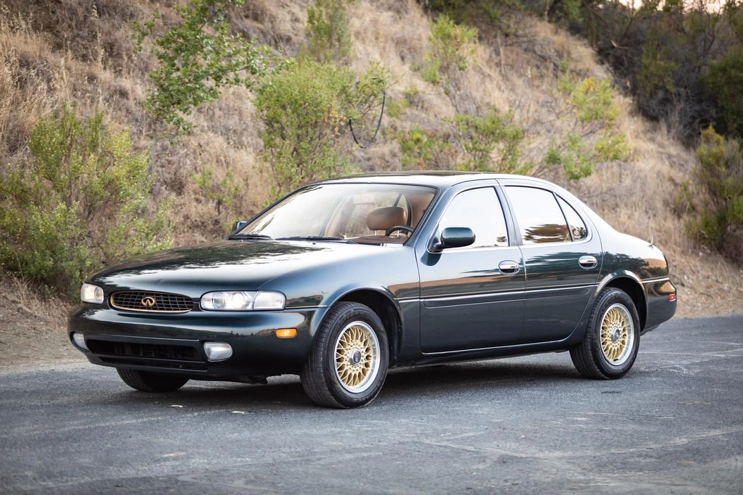 1993 Infiniti J30 - Image 14 of 31
