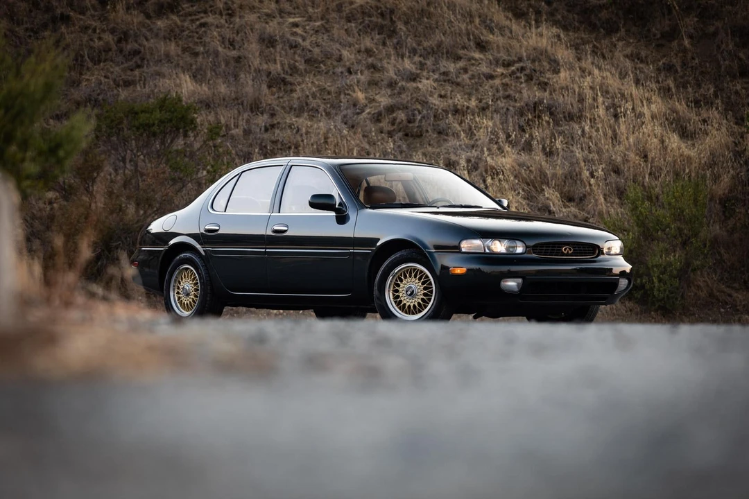 1993 Infiniti J30 - Image 25 of 31