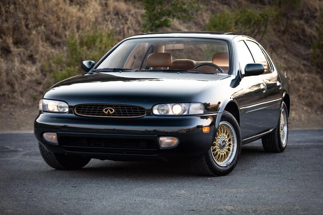 1993 Infiniti J30 - Image 7 of 31