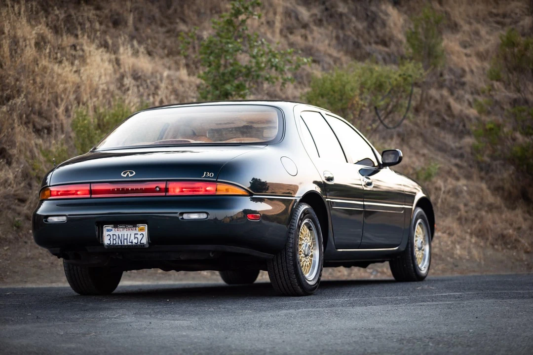 1993 Infiniti J30 - Image 20 of 31