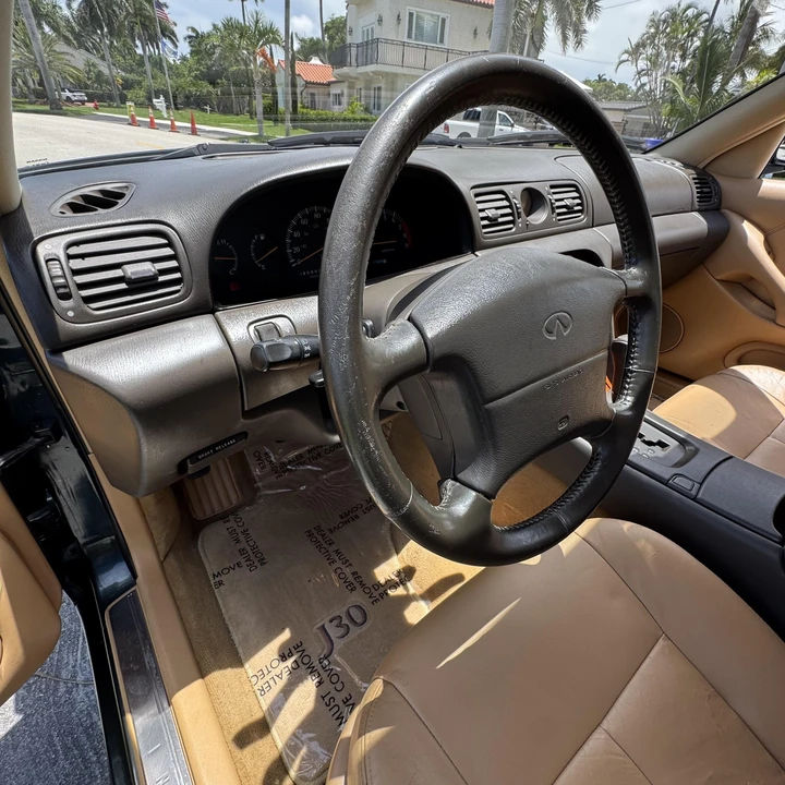 1993 Infiniti J30 - Image 24 of 31