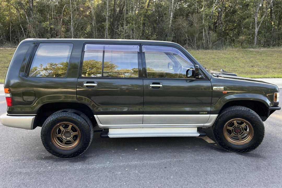 1993 Isuzu Trooper - Image 3 of 9