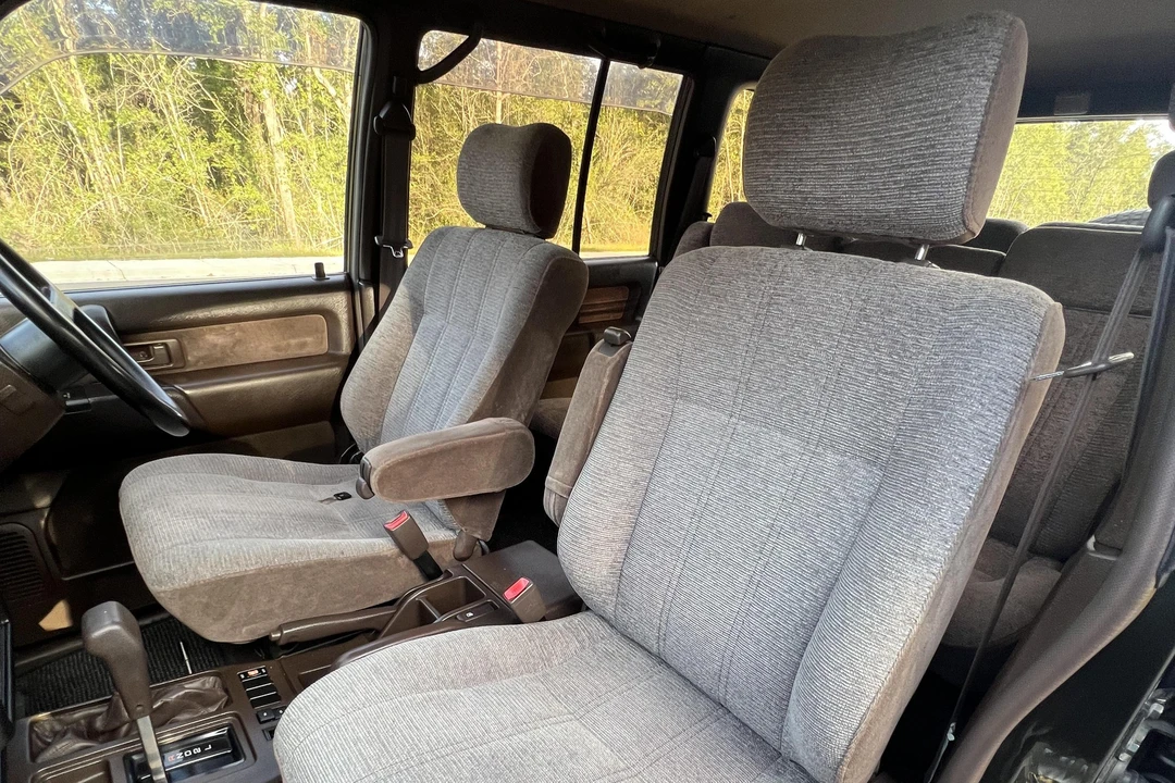 1993 Isuzu Trooper - Image 7 of 9