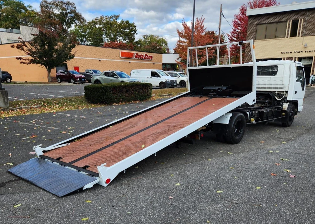 1993 Isuzu Elf - Image 9 of 14