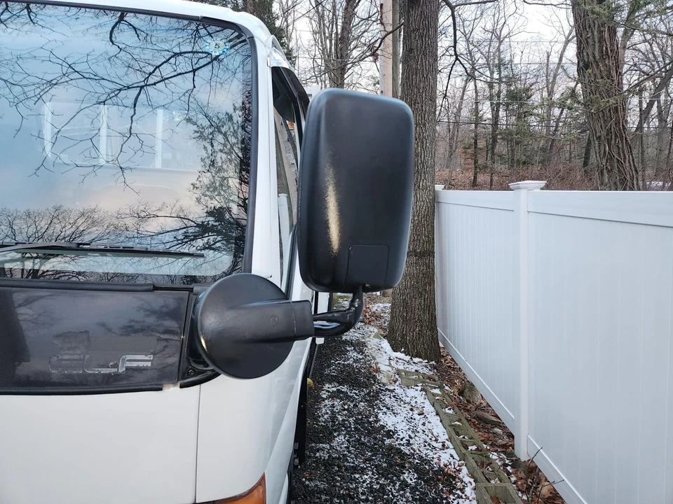 1993 Isuzu Elf - Image 12 of 14