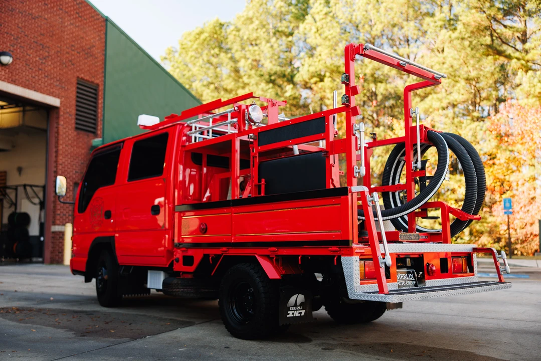 1993 Isuzu Elf - Image 11 of 31