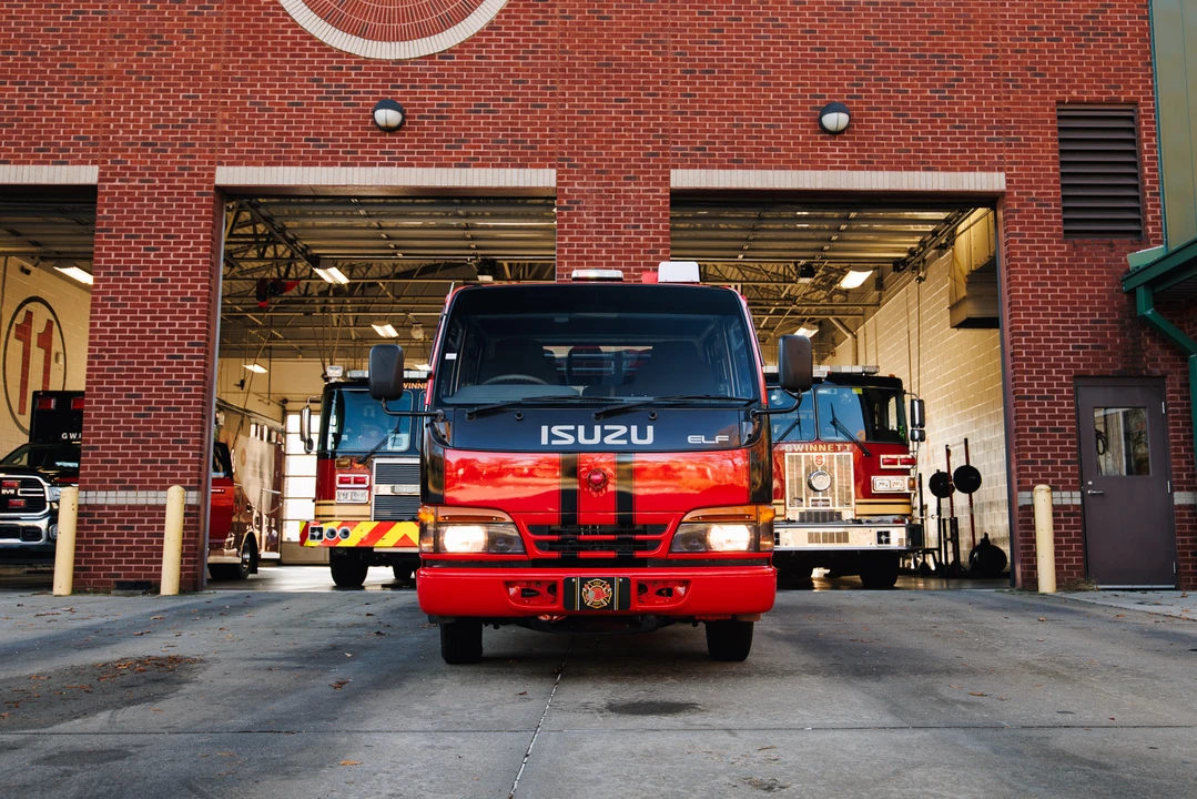 1993 Isuzu Elf - Image 17 of 31