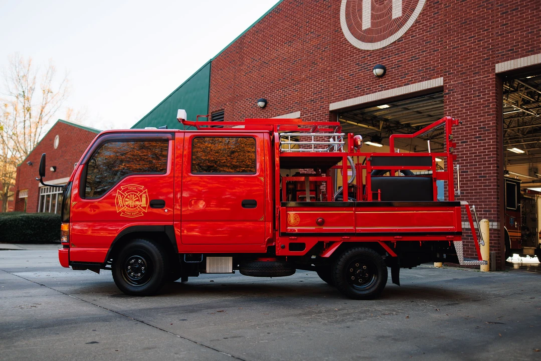 1993 Isuzu Elf - Image 7 of 31