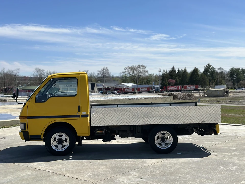 1993 Isuzu Elf - Image 13 of 31