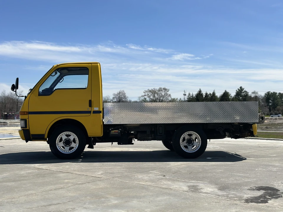 1993 Isuzu Elf - Image 14 of 31