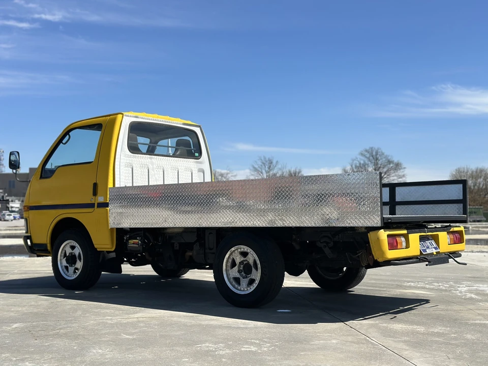 1993 Isuzu Elf - Image 16 of 31