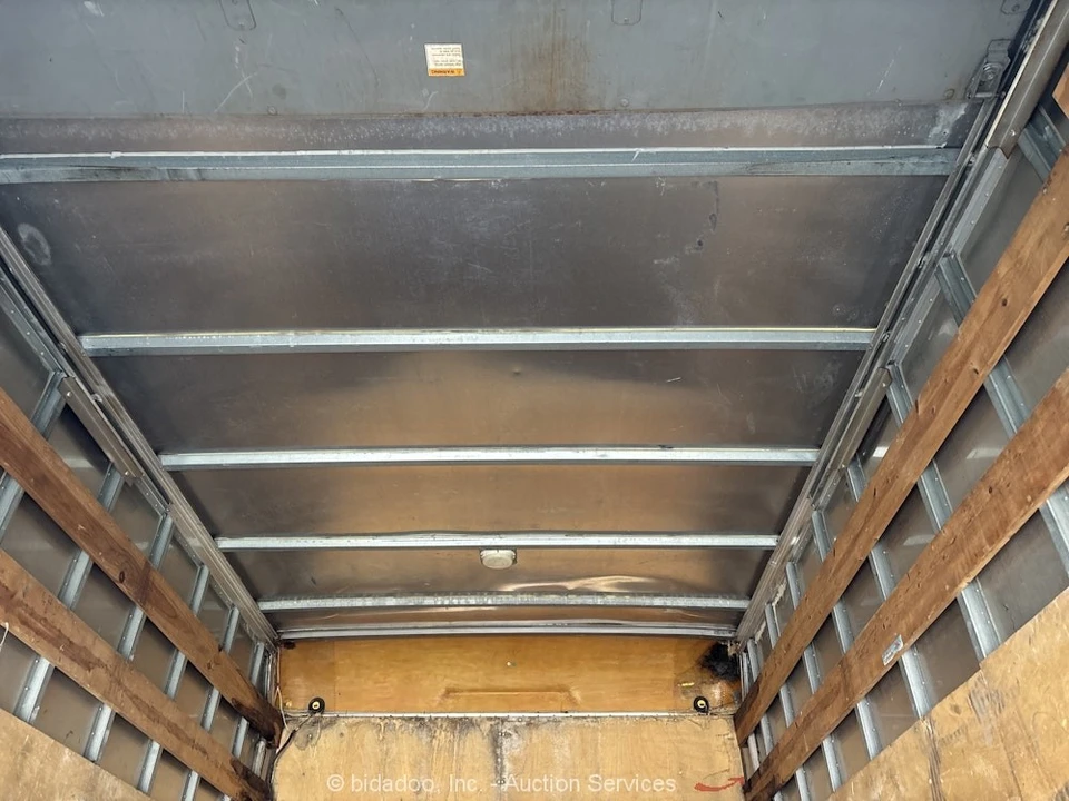 1993 Isuzu Elf - Image 11 of 12