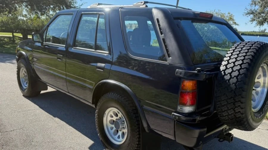 1993 Isuzu Rodeo - Image 3 of 8