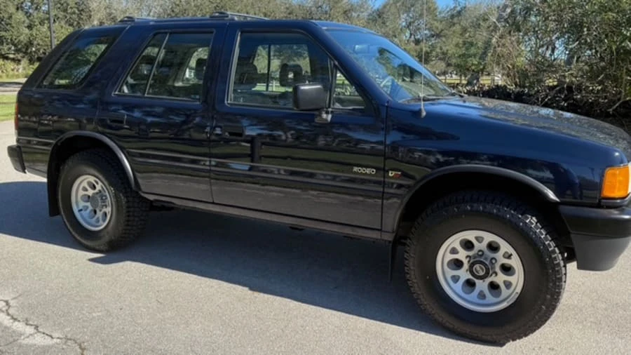 1993 Isuzu Rodeo - Image 2 of 8