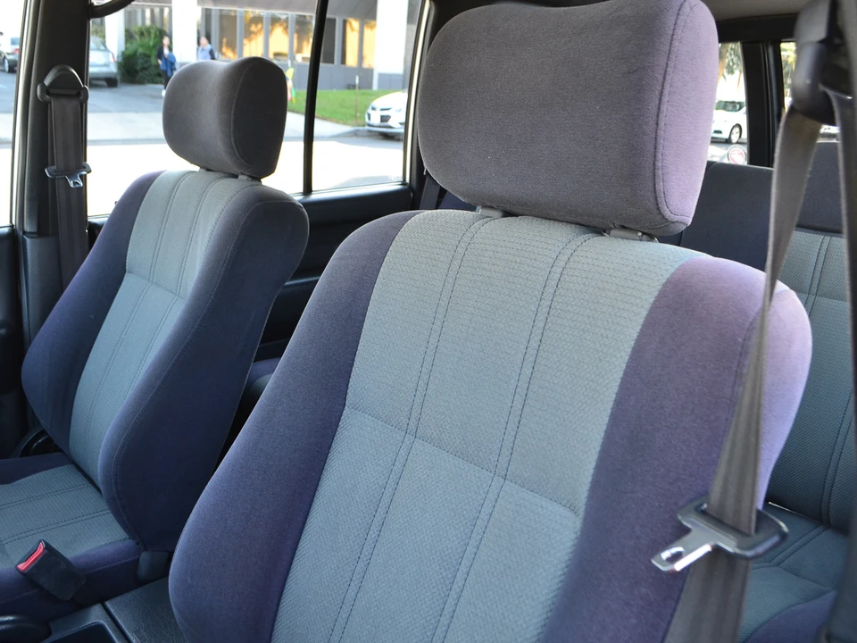 1993 Isuzu Trooper - Image 17 of 31