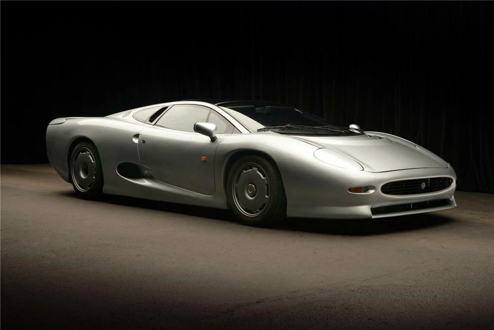 1993 Jaguar XJ220 - Image 2 of 5