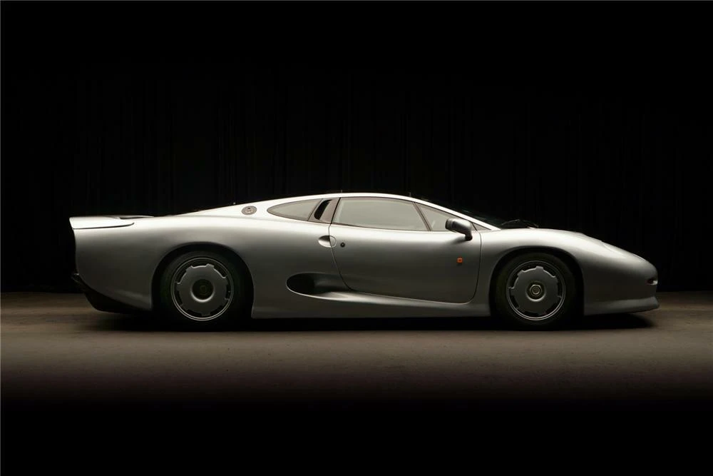 1993 Jaguar XJ220 - Image 5 of 5