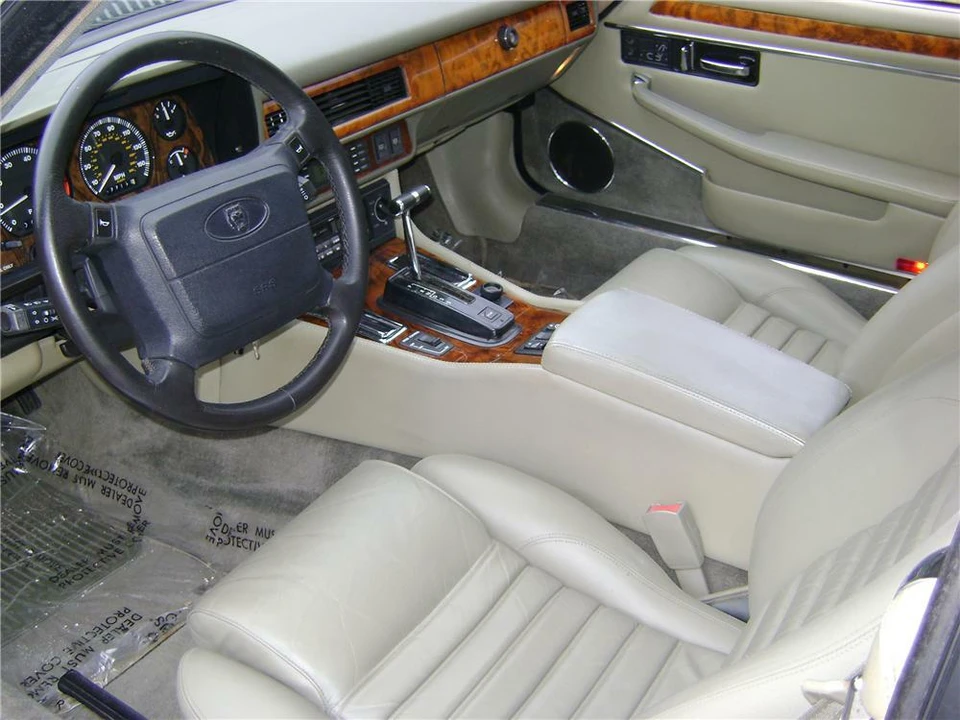 1993 Jaguar XJS Convertible - Image 4 of 5