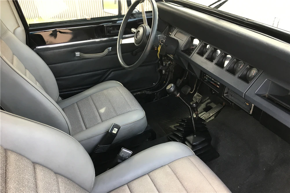 1993 Jeep YJ Wrangler - Image 4 of 5