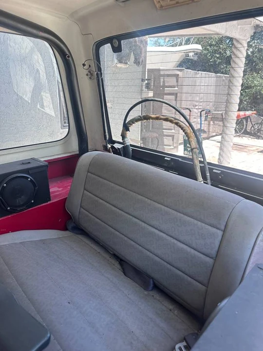 1993 Jeep YJ Wrangler - Image 6 of 8